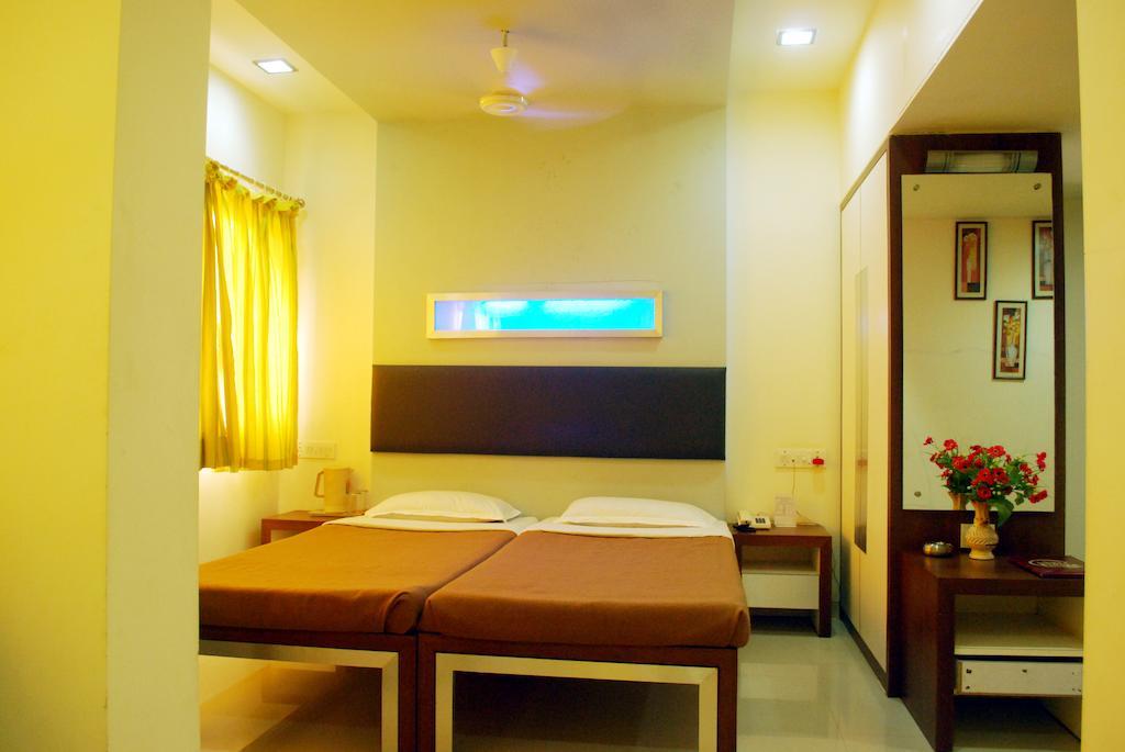 Hotel Sagar Kinara Mālvan Quarto foto